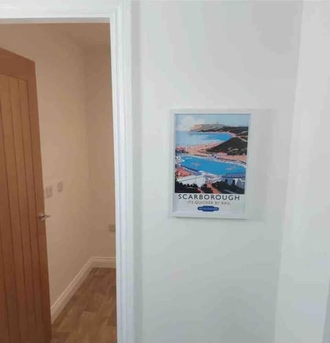 Apt 4 - Queens Court Apartment in Scarborough