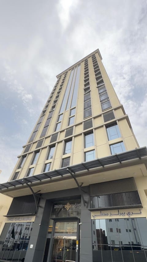 Property building, Day