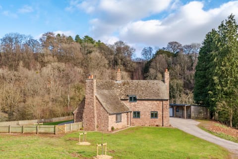 Property building, Facade/entrance, Garden, View (from property/room), Garden view