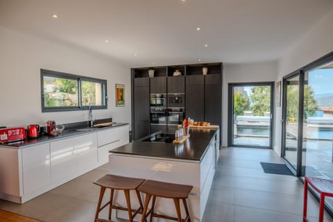 Villa Terra Bella hauteur de la ville avec piscine et vue mer Villa in Propriano