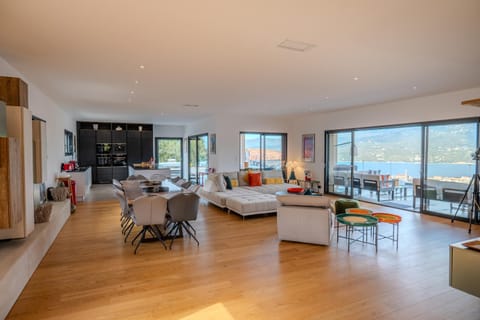 Villa Terra Bella hauteur de la ville avec piscine et vue mer Villa in Propriano