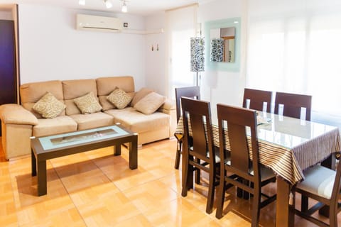 Living room, Seating area, Dining area, air conditioner