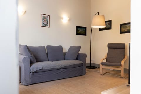 TV and multimedia, Seating area