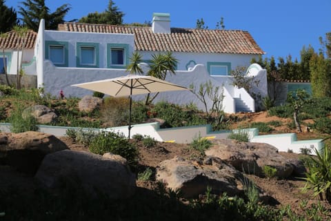 Property building, Day, Garden view, Swimming pool