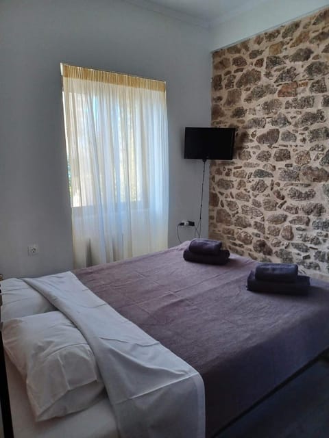 Bed, Bedroom, Garden view, Garden view