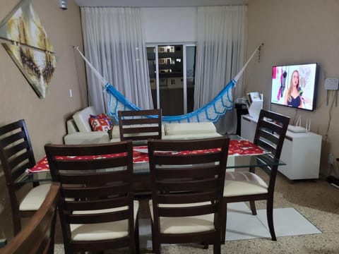 Living room, Breakfast