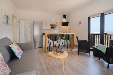 Living room, Dining area, kitchen