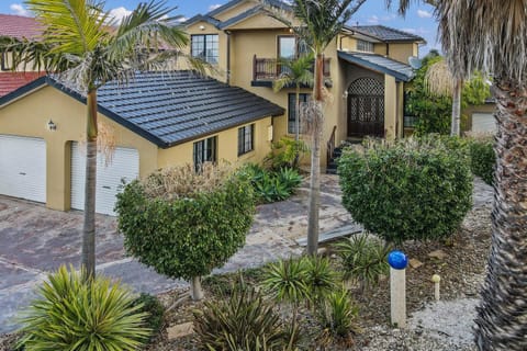 Property building, Garden view