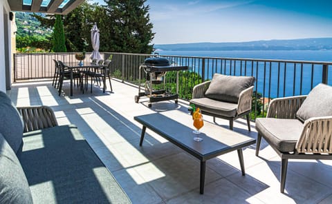 Property building, BBQ facilities, View (from property/room), Sea view