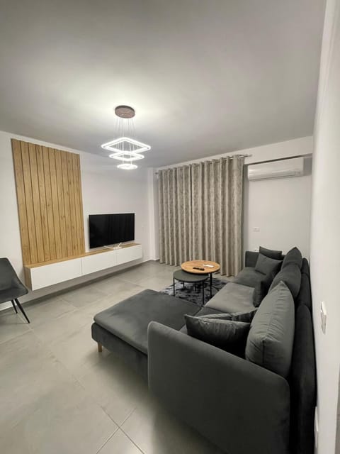 Communal lounge/ TV room, TV and multimedia, Living room, Seating area