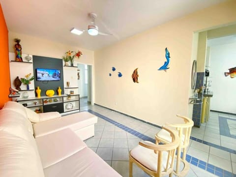 Apto Amplo e Pertinho da Praia do Forte - ELI410 Apartment in Cabo Frio