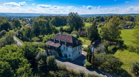Property building, Spring, Bird's eye view
