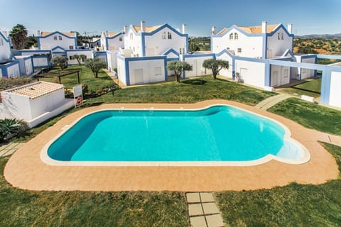 Day, Neighbourhood, Pool view, Swimming pool