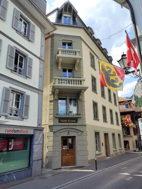 Property building, Location