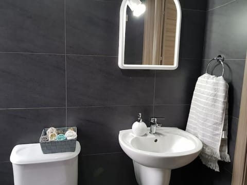 Cozy Apartment Close to the SEA 4 Apartment in Saint Paul's Bay