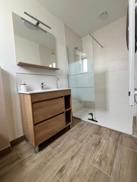 Le gîte de la vieille pierre 'climatisé' House in Provence-Alpes-Côte d'Azur