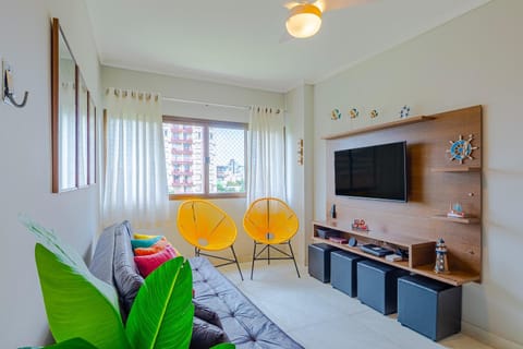 Communal lounge/ TV room, TV and multimedia, Living room, Seating area, Evening entertainment