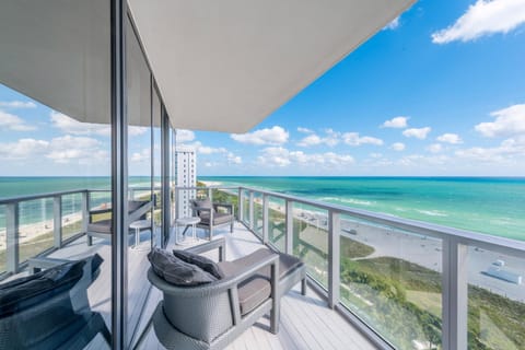 Stunning 3B Oceanfront at South Beach - 1229 Apartment in South Beach Miami