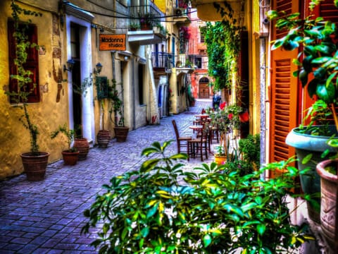 Patio, Decorative detail, Street view, Quiet street view