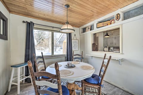 Family Home - Walk to Town and Balsam Lake! House in Balsam Lake