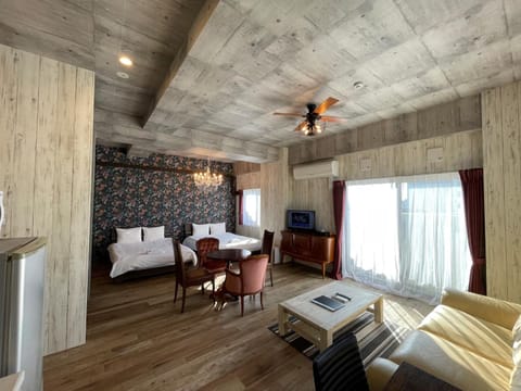 Bed, Living room, Photo of the whole room, Dining area, Bedroom