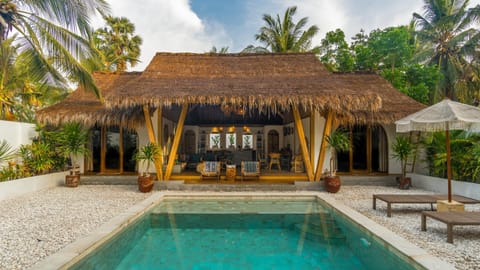 Property building, Day, Natural landscape, Garden, View (from property/room), Balcony/Terrace, Decorative detail, Garden view, Pool view, Swimming pool, sunbed
