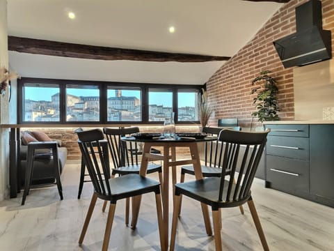 Living room, Seating area, Dining area