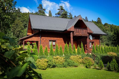 Property building, Day, Natural landscape, Garden