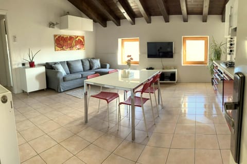 Living room, Seating area, kitchen