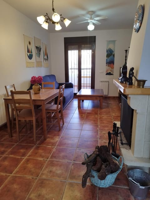 Living room, Dining area, fireplace