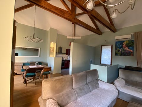 Maison familiale 3 chambres, parking gratuit House in Avignon