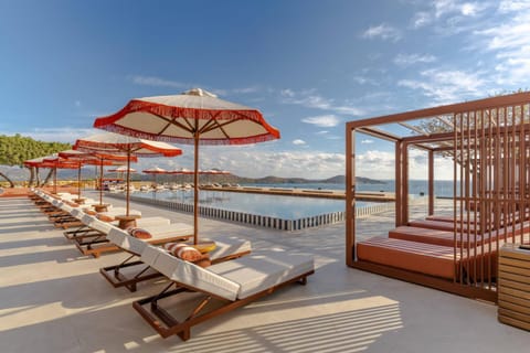 View (from property/room), Balcony/Terrace, Sea view, Swimming pool