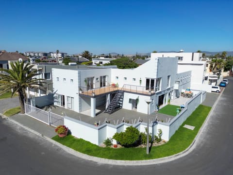 Property building, Street view, Location, Parking