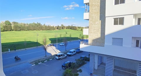 Property building, Day, Neighbourhood, Street view, Location, Parking