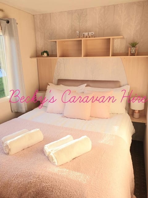 Becky's Caravan at Marton Mere Campground/ 
RV Resort in Blackpool