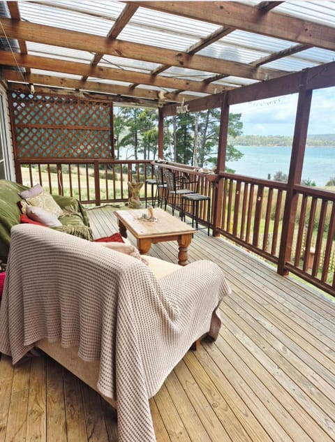 'Aisling' Beach House House in South Bruny