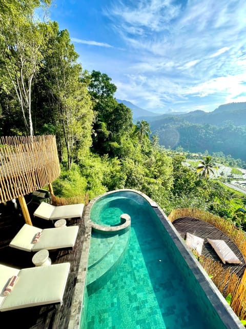 3 Bdr - Luxury Cliffside Bamboo Villa Villa in Sidemen