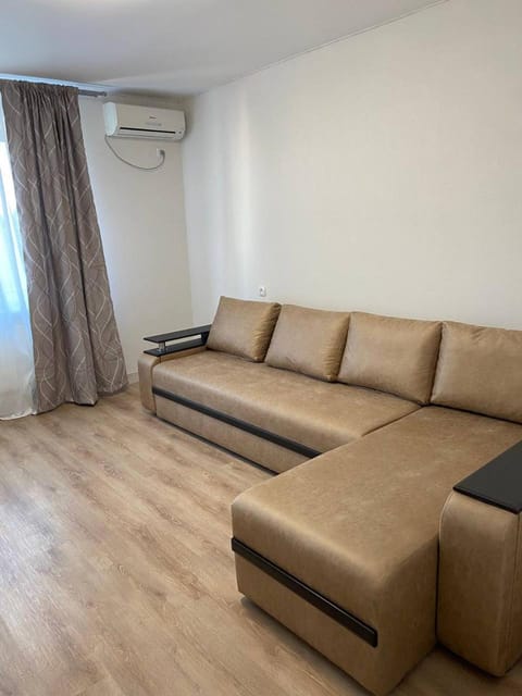 Living room, Seating area, air conditioner