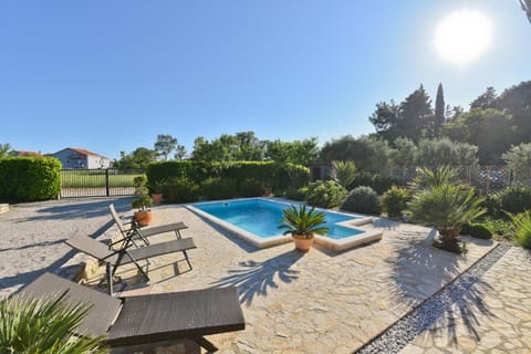 Holiday Home Taraš House in Šibenik-Knin County, Croatia