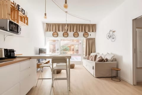 Kitchen or kitchenette, Living room