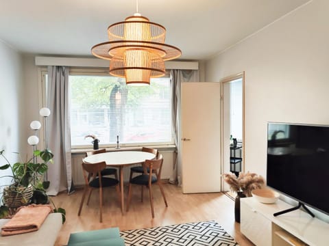 Communal lounge/ TV room, TV and multimedia, Living room, Seating area