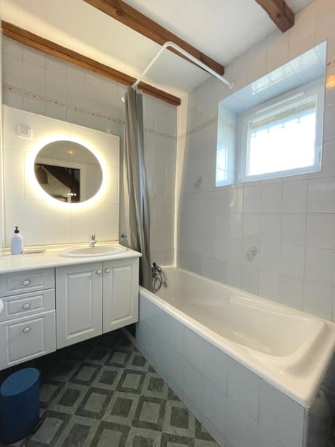 Maison chaleureuse proche mer House in La Turballe