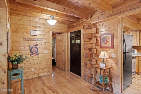 Majestic Mountain House in Pigeon Forge