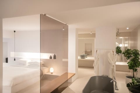 Lilium Hotel Santorini Hotel in Mesaria