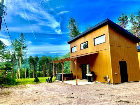Property building, Day, Natural landscape, Garden view