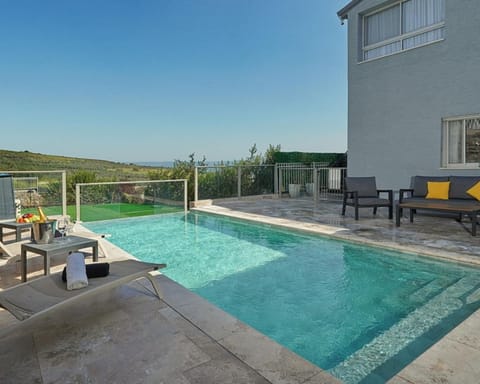 View (from property/room), Balcony/Terrace, Swimming pool
