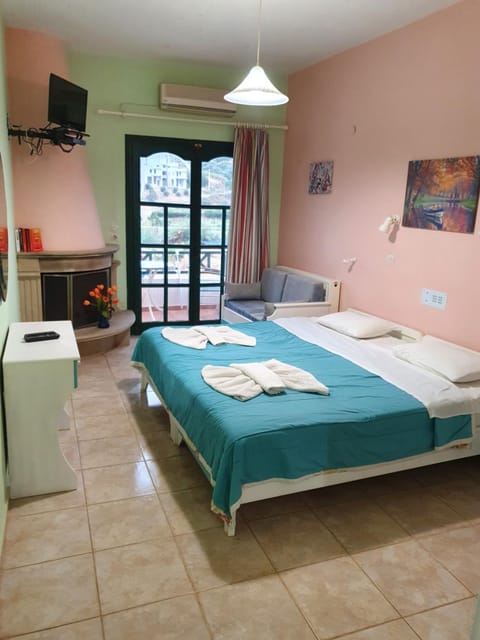 Bedroom, flat iron