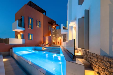 Property building, Pool view, Swimming pool, sunbed