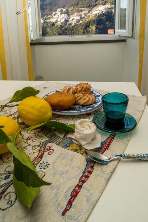 Food and drinks, Food