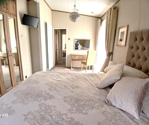 TV and multimedia, Bedroom, wardrobe